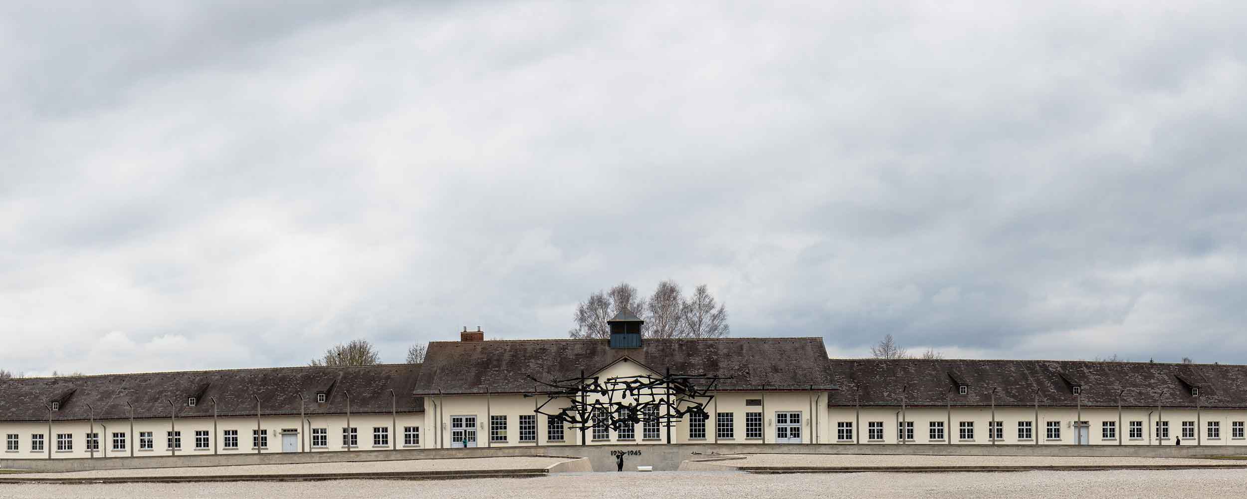 Tour en grupo al «antiguo campo de concentración de Dachau.»